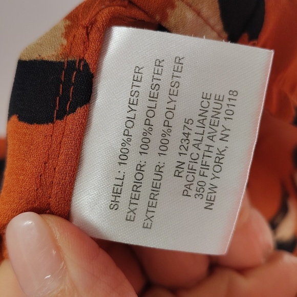 Tahari Leopard Print Sleeveless Blouse Size 1X Lightweight Business Work Top - Picture 6 of 8